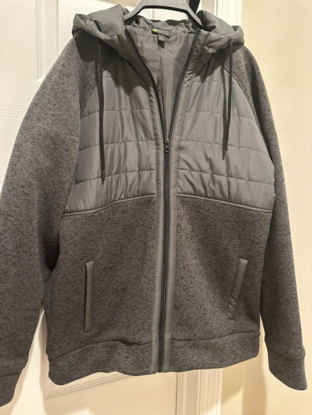 Zella Quilted Hooded Jacket – Men's Medium – Gray Full Zip Hybrid Fleece